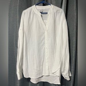 Cabi long sleeve top never worn